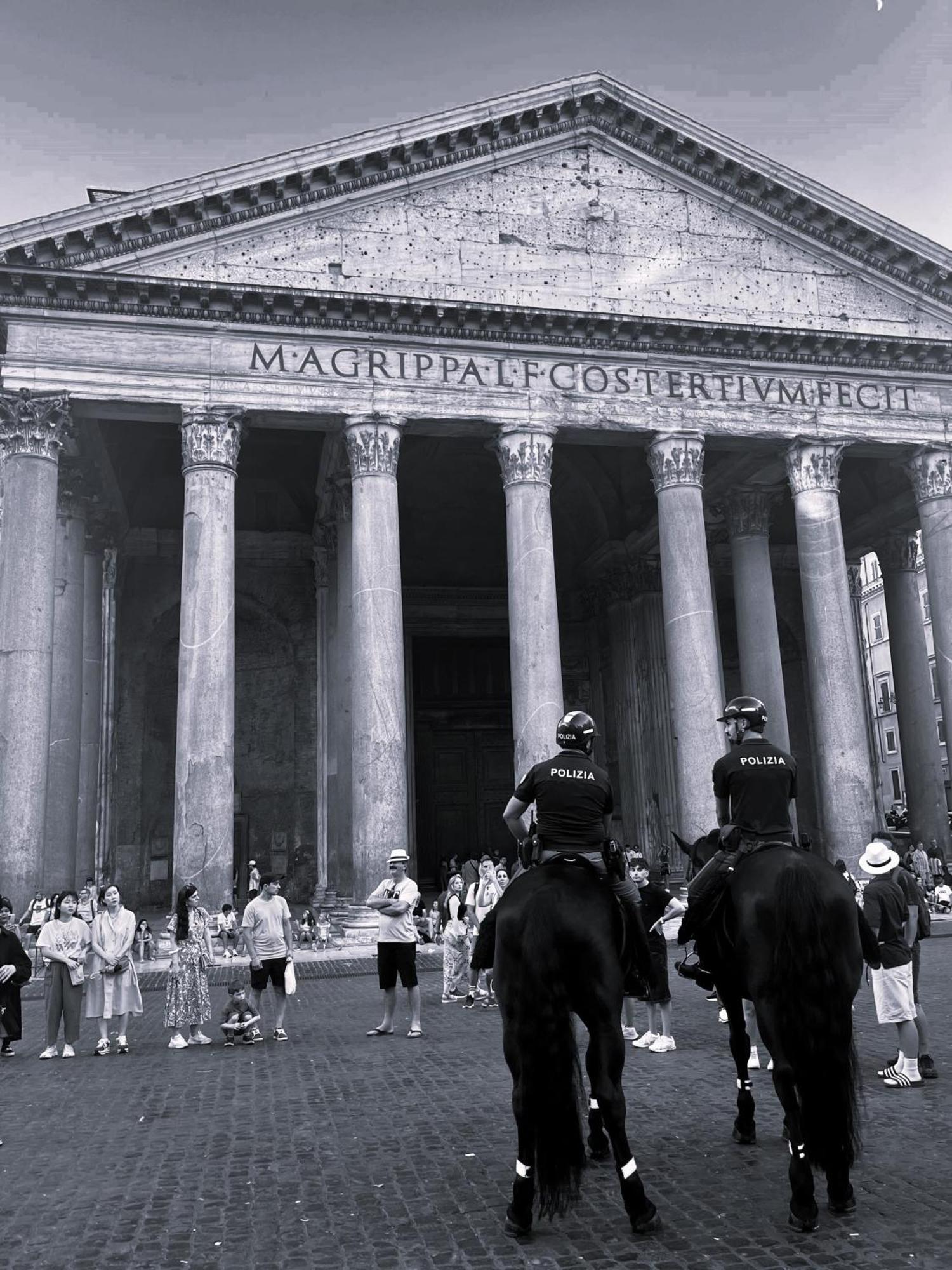 Pantheon 15 Rom